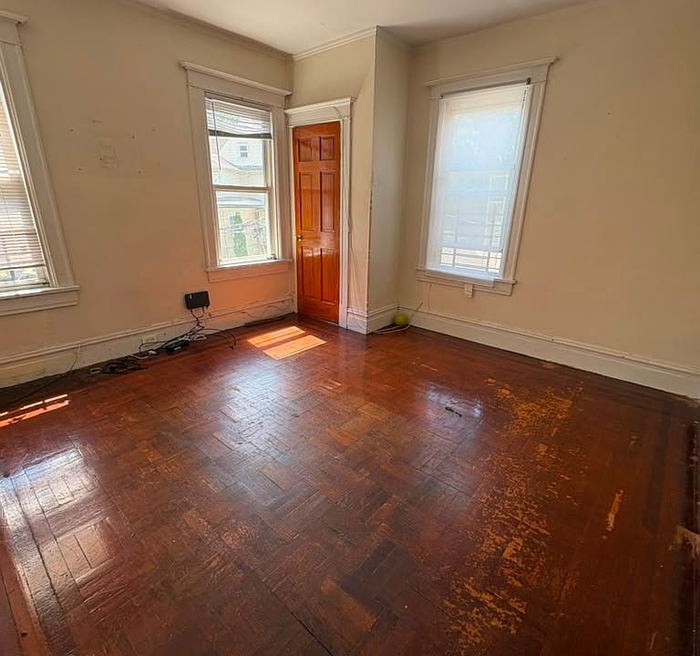 1st image of 6 Landscape Ave #1