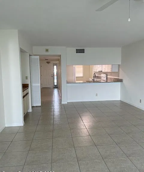 3220 River Villa Way #142 — Photo 9