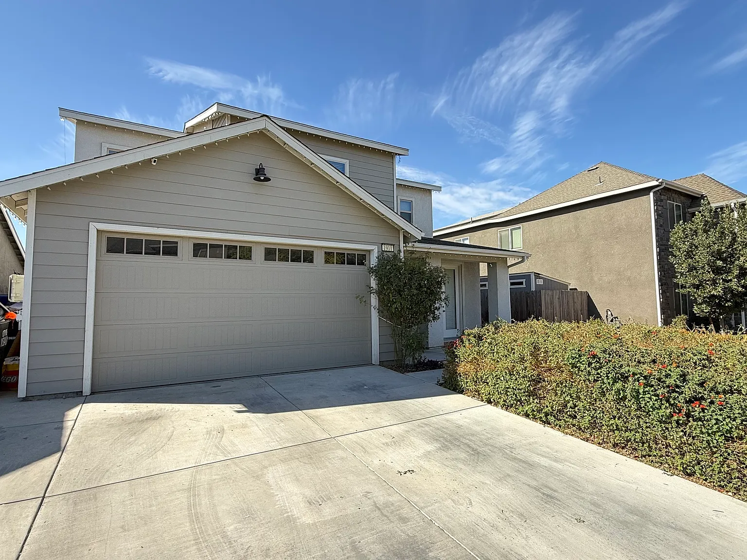 4 bed, 2234 sqft, $3,200 — Photo 2