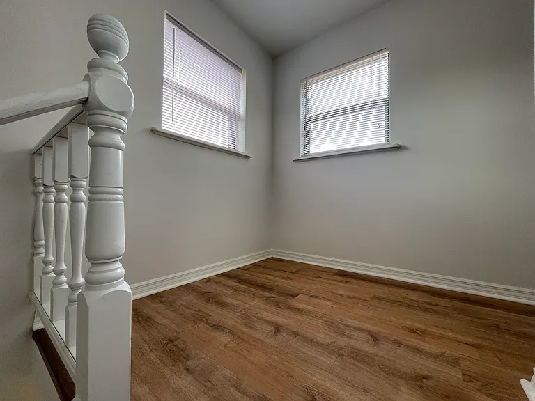 2701 NE 10th St #307 — Photo 16
