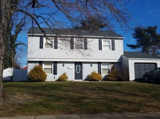 15 Midfield Ln, Willingboro, NJ 08046