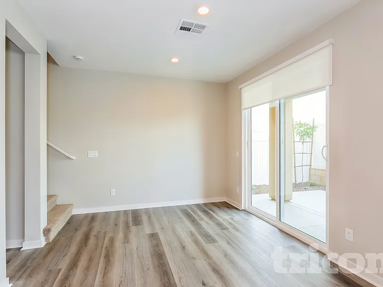 28207 Luther Dr — Photo 5