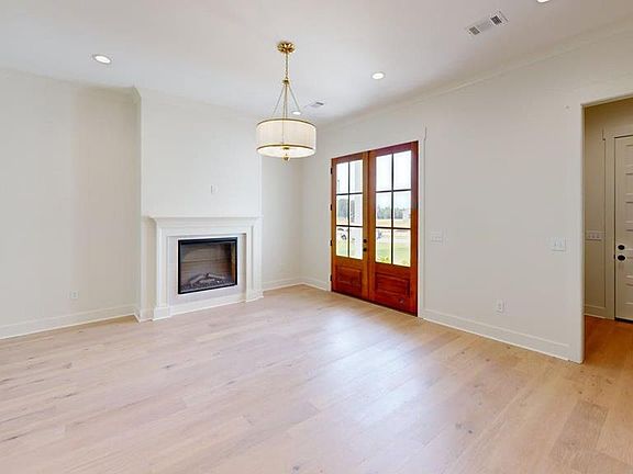 2nd image of 139 Merion Blvd