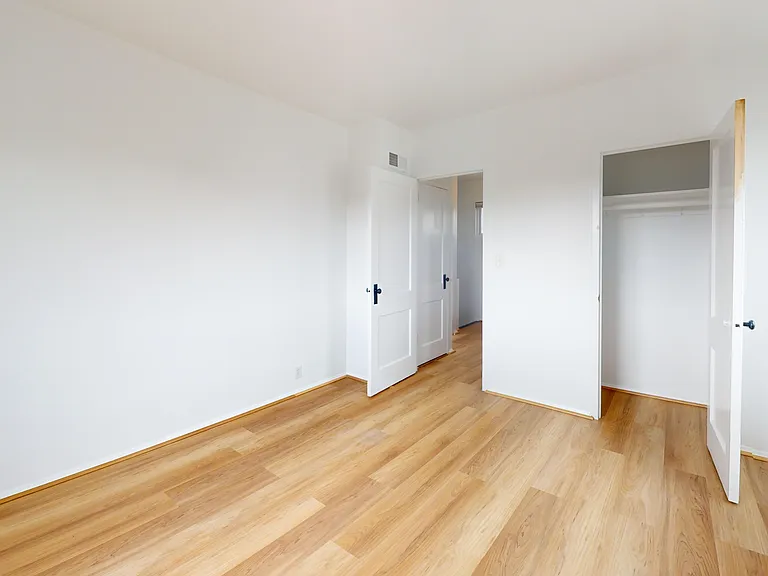 Parkmerced Apartments — Photo 136