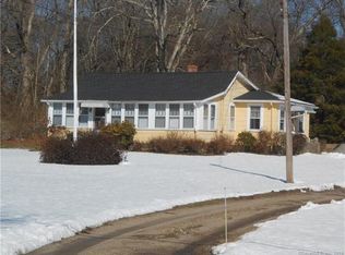 47 Mystic Ave, Pawcatuck, CT 06379