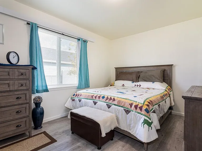 Sleeping Giant Patio Home Apartments — Photo 4