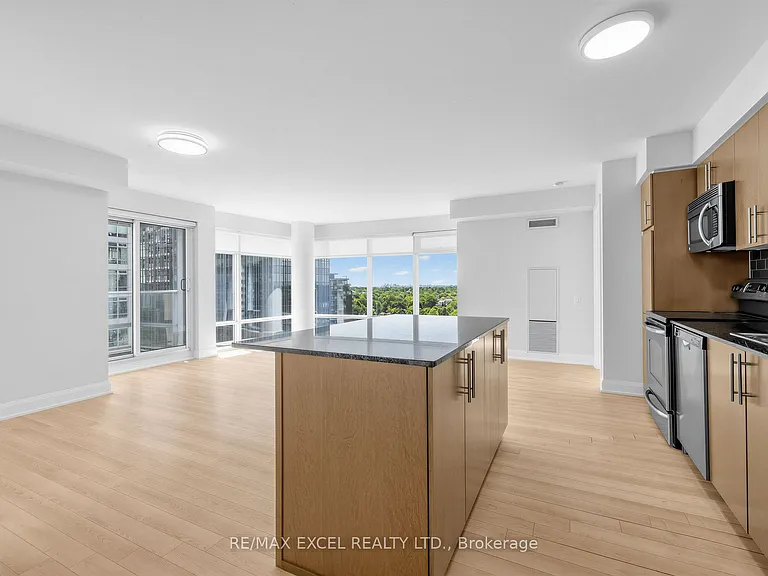 2191 Yonge St #1805 — Photo 16