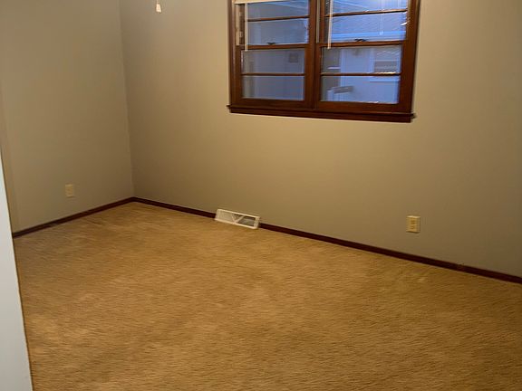 5th image of 826 Pentwood Dr