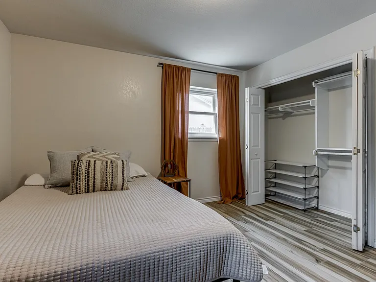 1828 Burnt Oak St — Photo 15