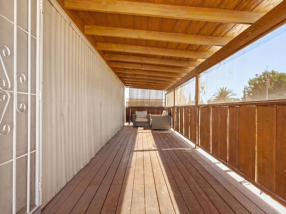 4th image of 3054 N Mosswood Dr