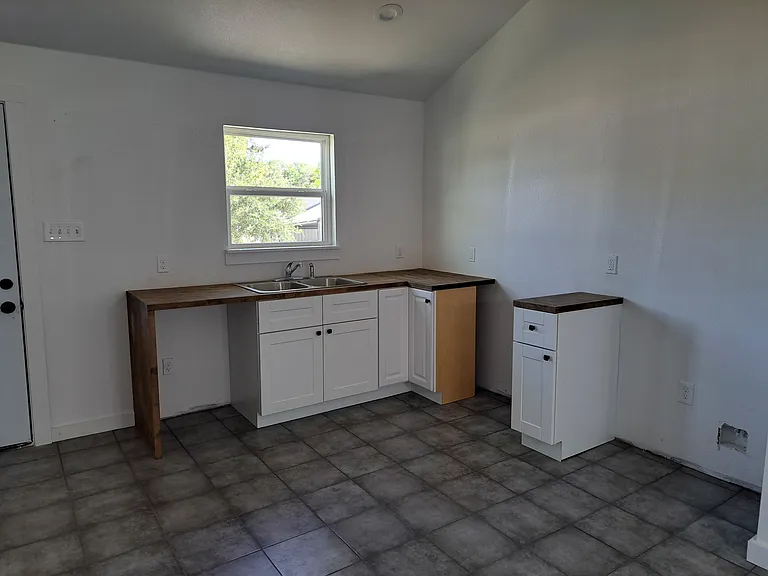 2437 Hawkins Lilly Rd — Photo 8
