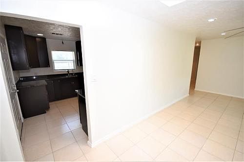 5th image of 9121 Cathey Ln #A