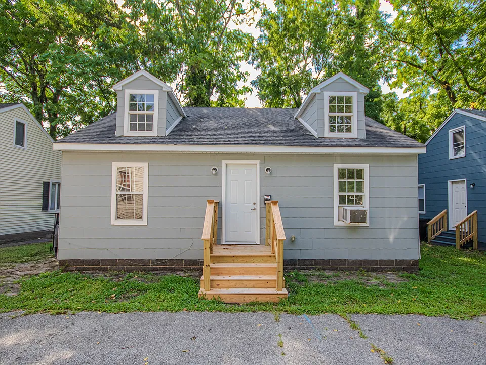 403 Newton Ter