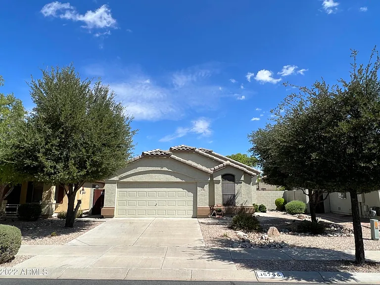 15796 W Latham St — Photo 2
