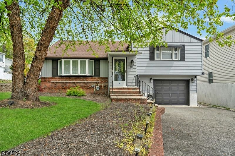1st image of 240 Gordon Ave