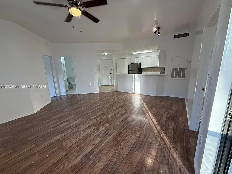 2550 SW 18th Ter #1807 — Photo 7