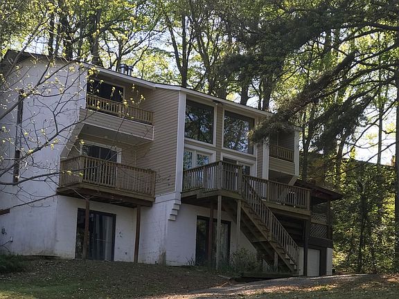 2nd image of 52 James Ct