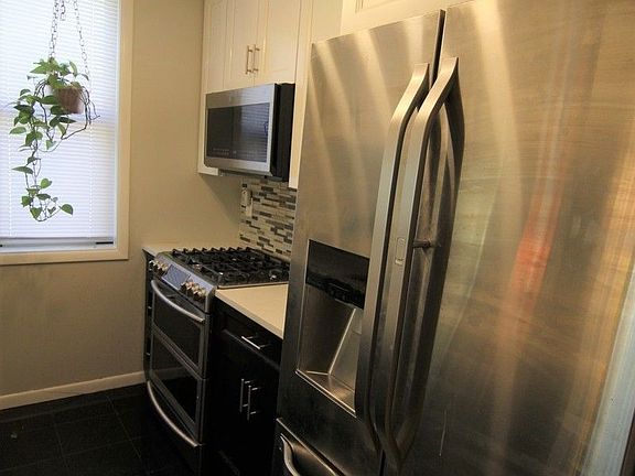 3rd image of 228 Neptune Ct #228