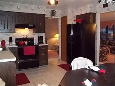 5th image of 12124 Hilary Dr W