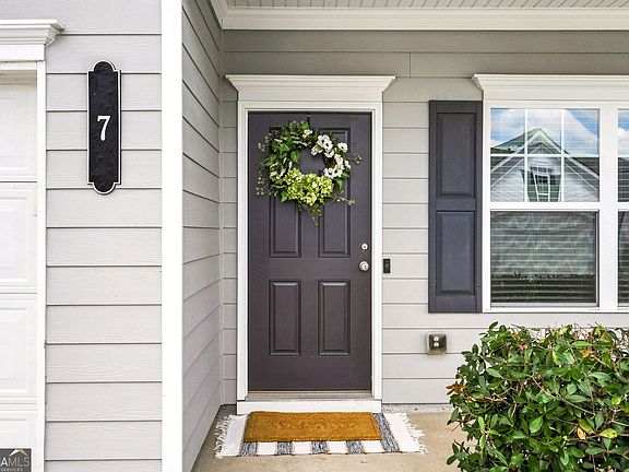 5th image of 7 Crossroad Cir