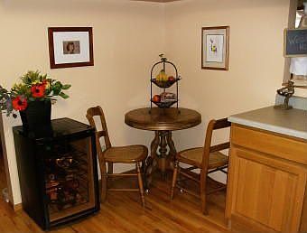 Eat-in Kitchen