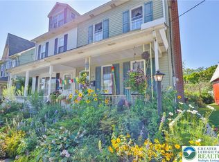 12 E North St, Nazareth, PA 18064