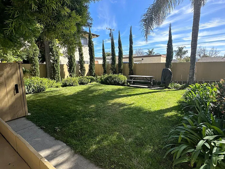 W Gonzales Rd — Photo 21