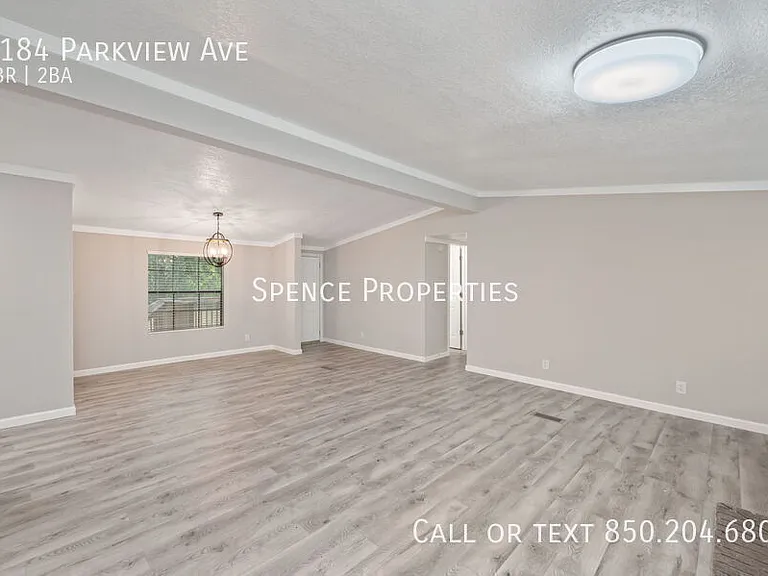 3184 Parkview Ave — Photo 6