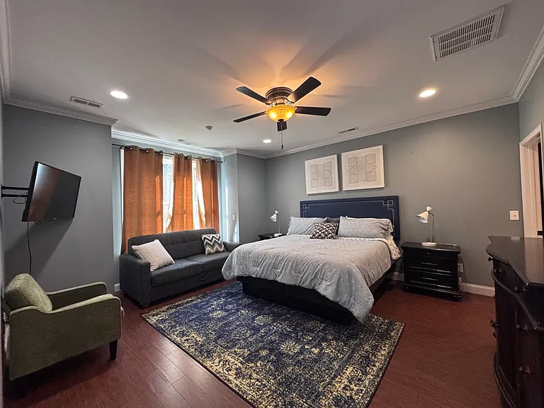 321 N Summit Ave — Photo 11