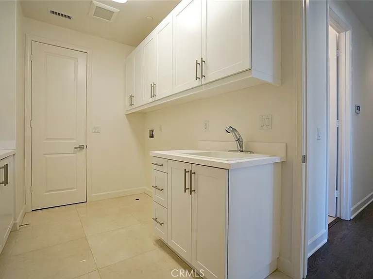2448 E Roughneck Pl — Photo 18