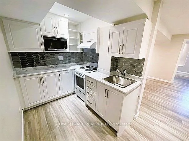 455 Trudeau Dr #BASEMENT — Photo 6