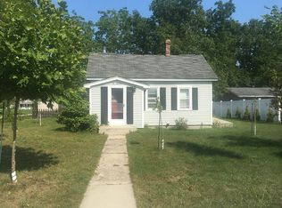 218 S Rutledge St, Pentwater, MI 49449