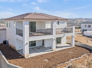 16765 La Bella Villa, Riverside, CA 92503