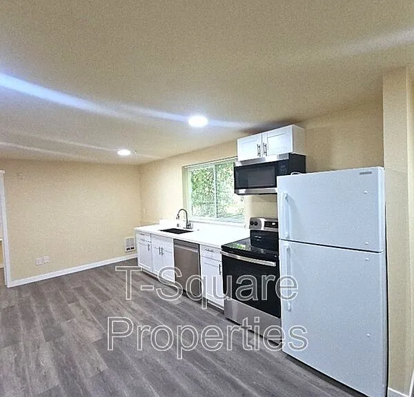 7041 S 116th Pl #105 — Photo 4