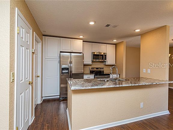 4th image of 1504 Winter Green Blvd