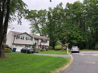 140 Eastgate Rd, Tewksbury, MA 01876