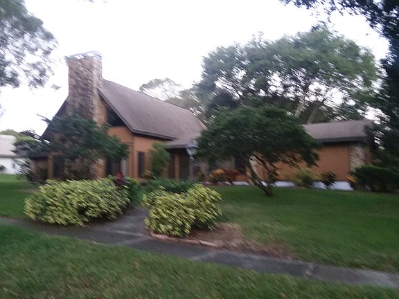3rd image of 814 Hillside Dr
