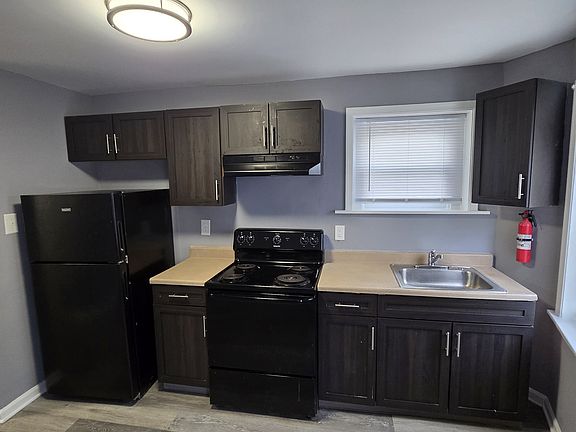 2nd image of 902 Keystone Rd #B