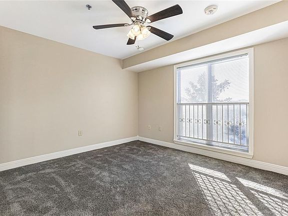 4th image of 3456 Cleary Ave Ste 303