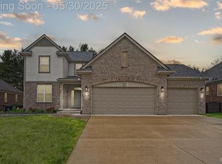 24759 Kabarda Dr, Macomb, MI 48042