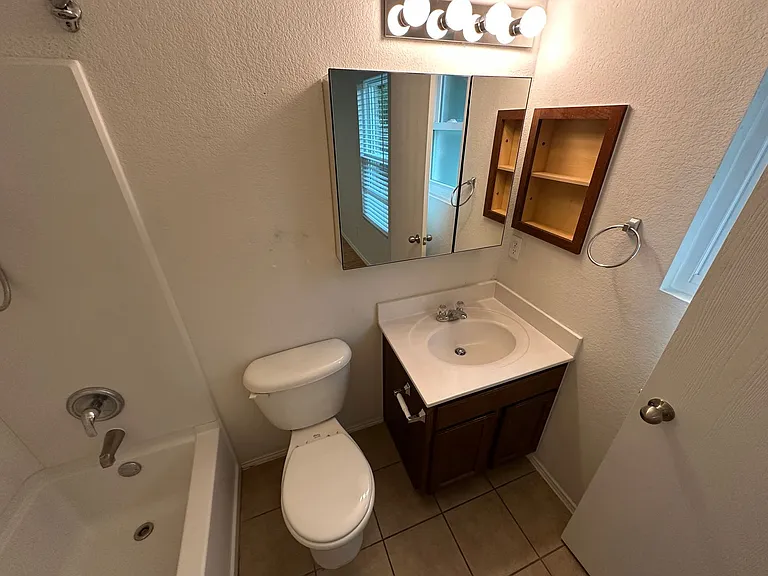 705 Morgan Dr — Photo 10