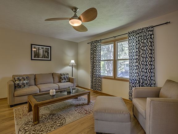 5th image of 4925 Aspen Dr