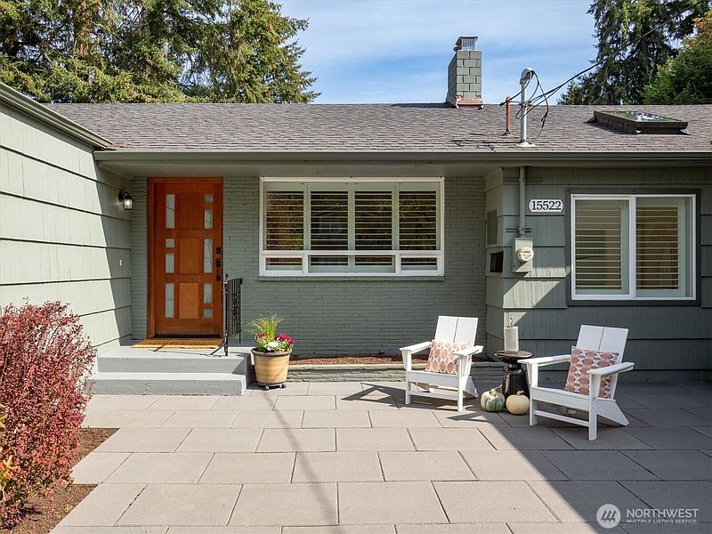 2nd image of 15522 1st Avenue NW