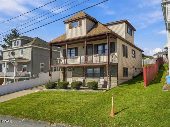 919 Throop St, Dickson City, PA 18519
