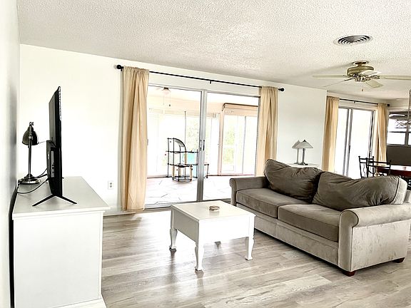 livingroom with access to lanai