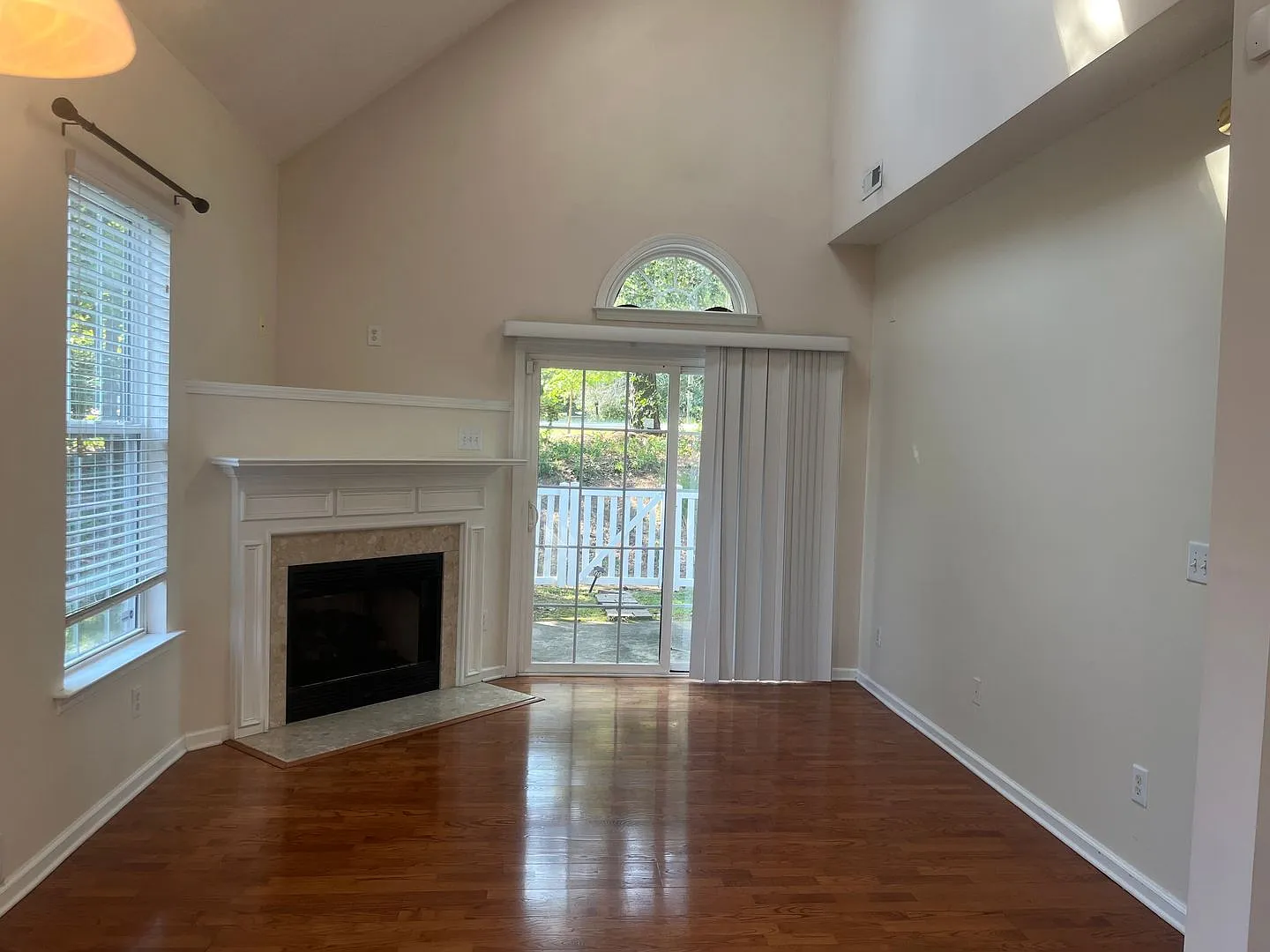 Gorgeous 3 Bed/2 Bath South Durham Townhome - Location, Location, Location! — Photo 2