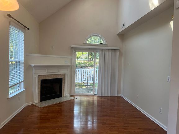 2nd image of 518 Auburn Square Dr