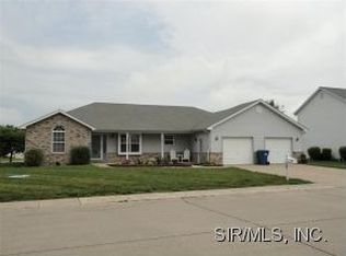 22 Joan Dr, New Baden, IL