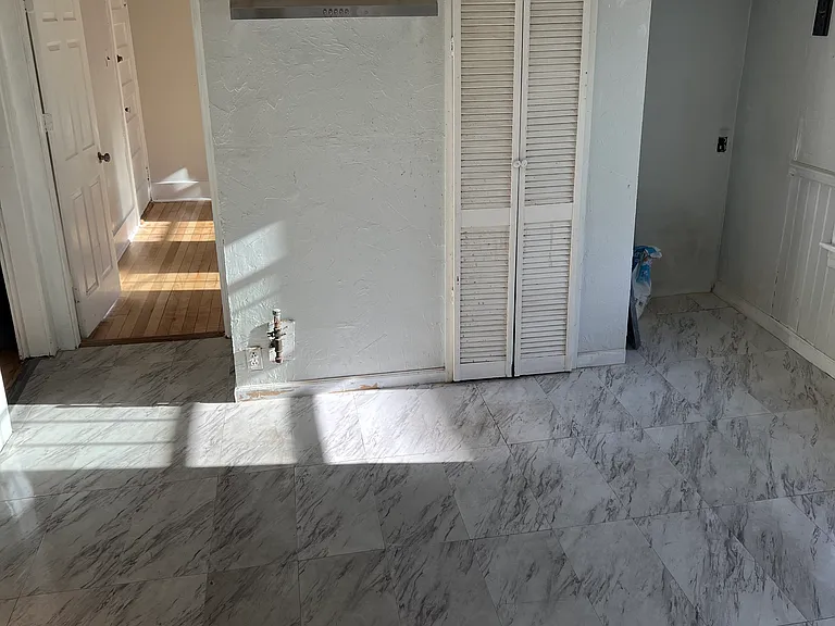 11 Bourne St #1 — Photo 4