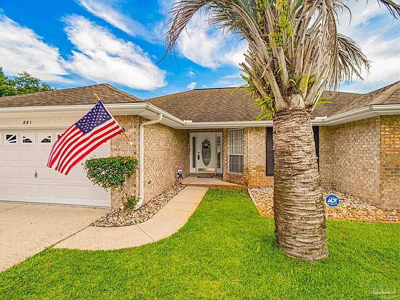 3rd image of 881 Lake Aire Dr